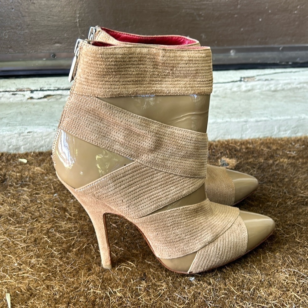 Charles Jourdan Tan Patent Leather and Suede High Heeled Ankle Boots Sz 7